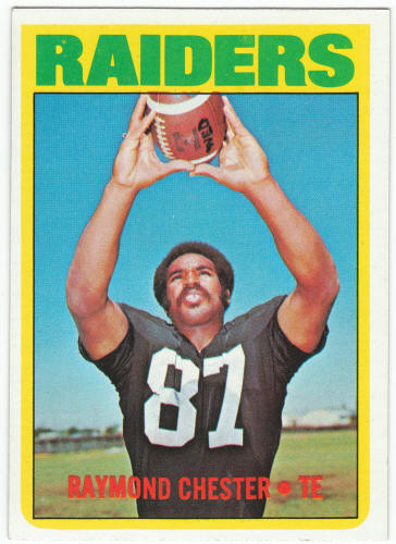 1972 Topps Football #143 Raymond Chester Rookie Card