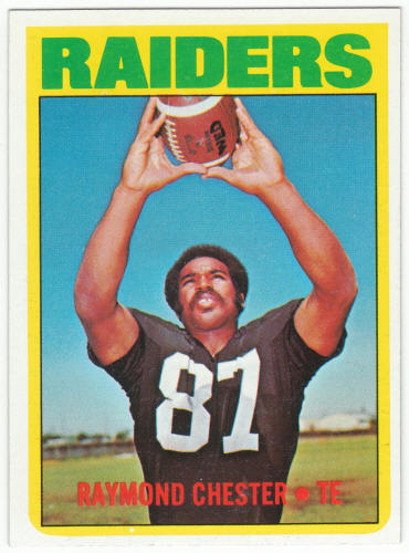 1972 Topps Football #143 Raymond Chester Rookie Card