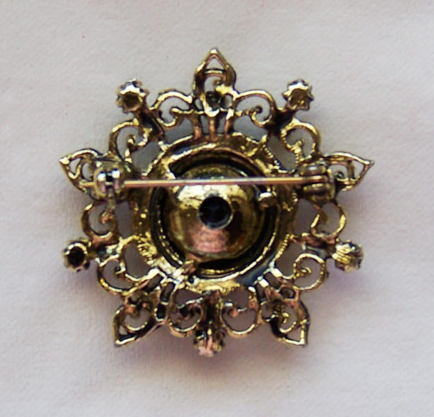 Vintage Costume Jewelry Brooch