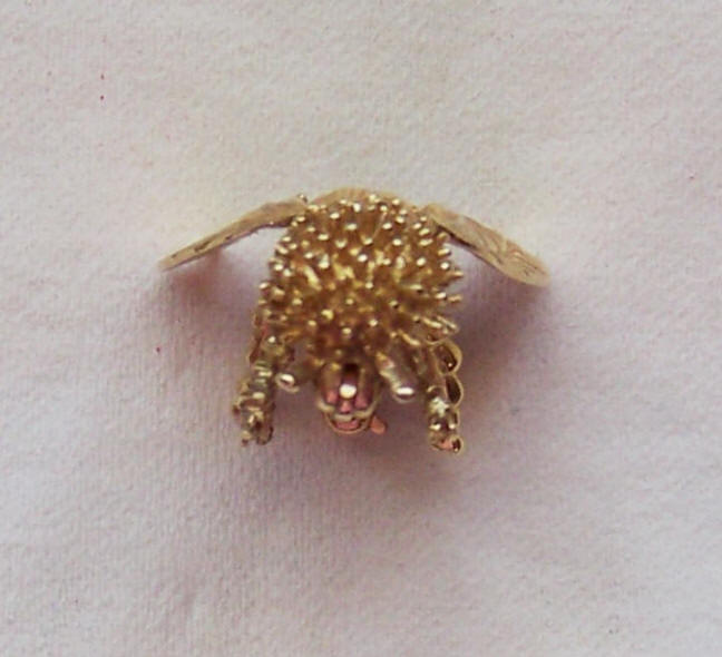 14K Gold Bee Brooch Pin