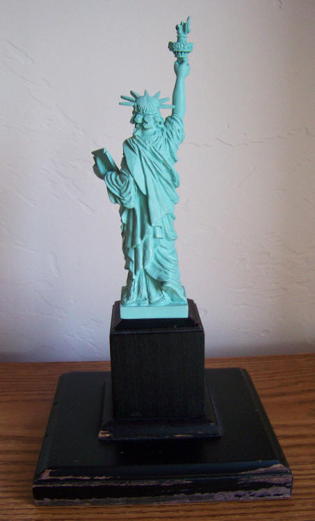 Statue Of Liberty Danbury Mint 1986 Figure back