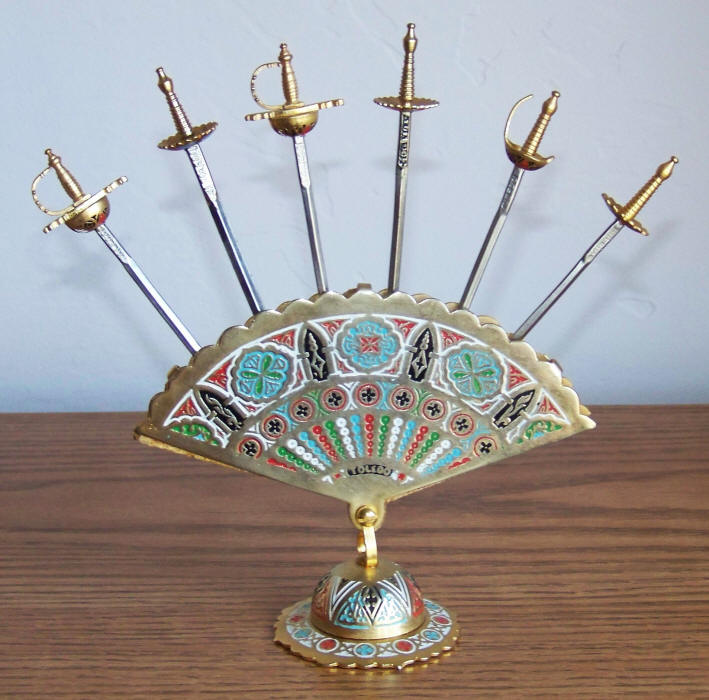Toledo Vintage Hinged Fan With Swords Appetizer Pick Set front